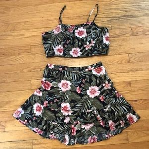 American Eagle Hawian crop and skirt set